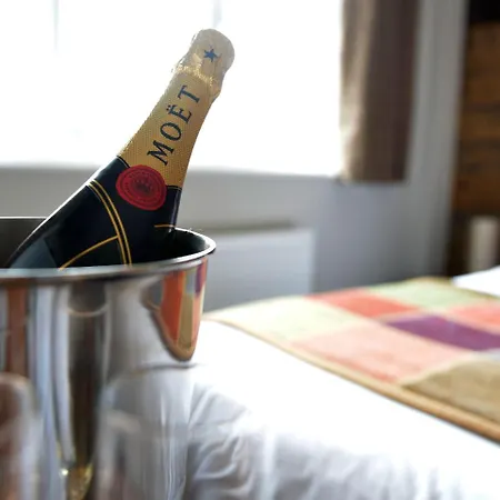 The Cayley Arms 4*
